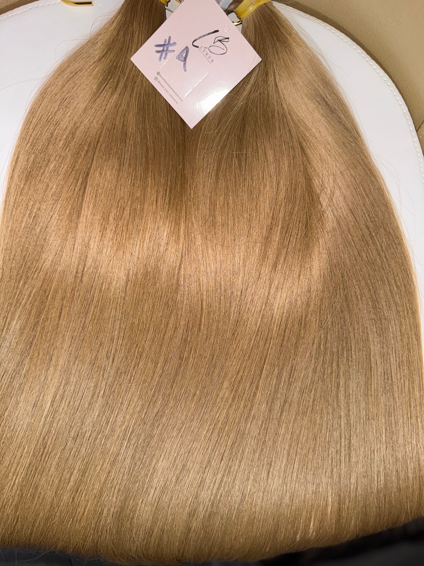 HAIR HUMAN EXTENSIONS TAPE IN