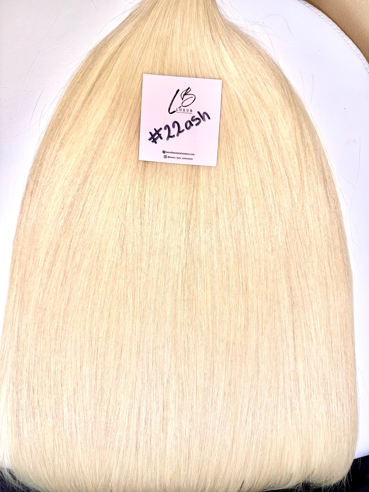 HAIR HUMAN EXTENSIONS TAPE IN
